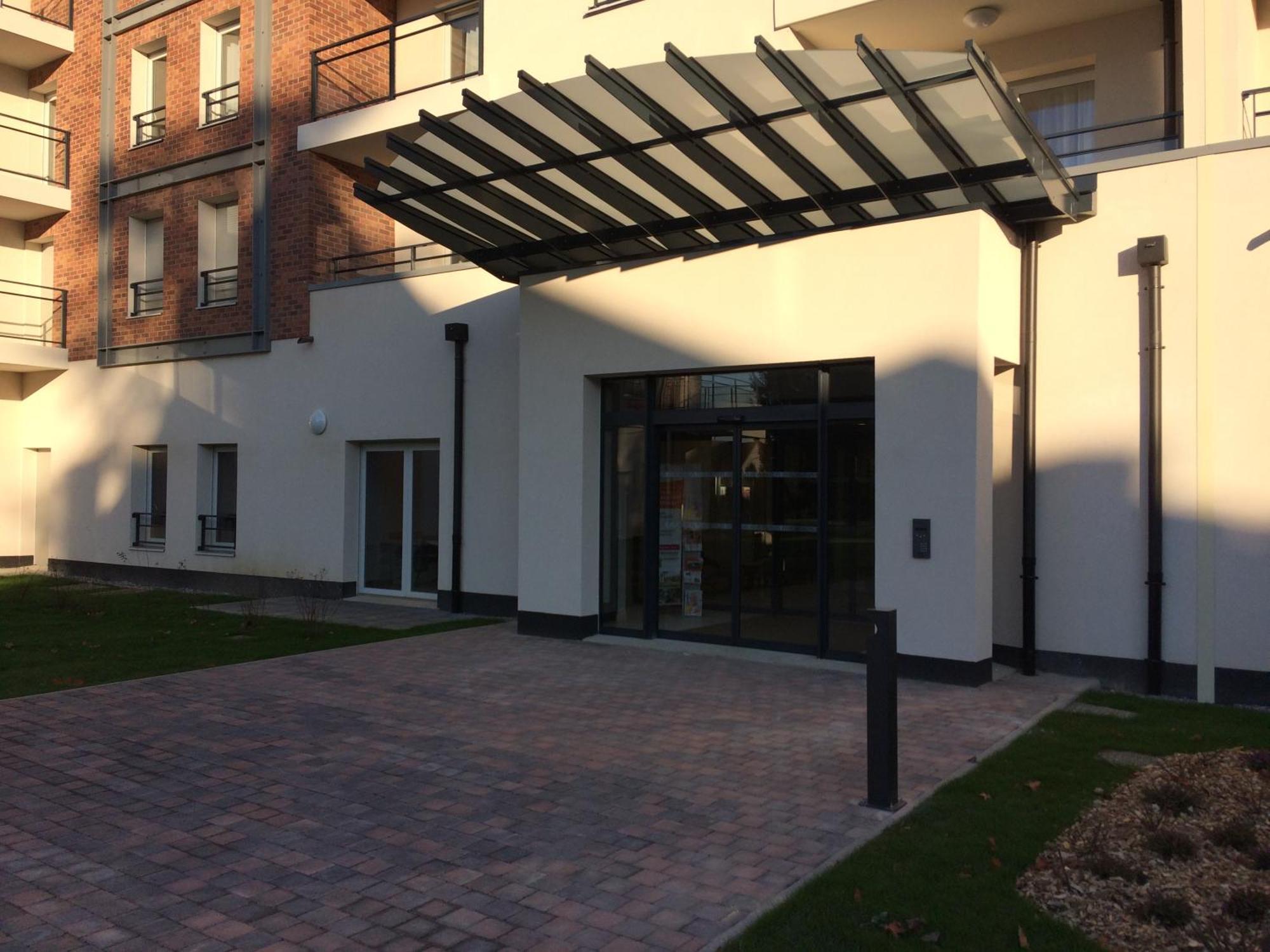 Domitys - Le Carillon D'Or Aparthotel Maubeuge Exterior foto